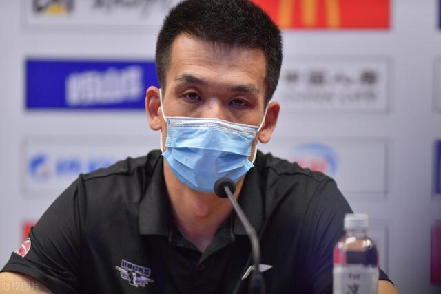 印第安纳步行者内部会议纪要流出——集结日遗憾出局，CBA季后赛使命明确，训练强度明显提升的简单介绍